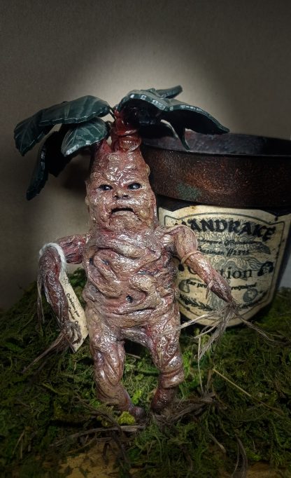 Sculpture Mandragore dans son pot inspiration Harry Potter - Création par Fantasy Corner – Image 2
