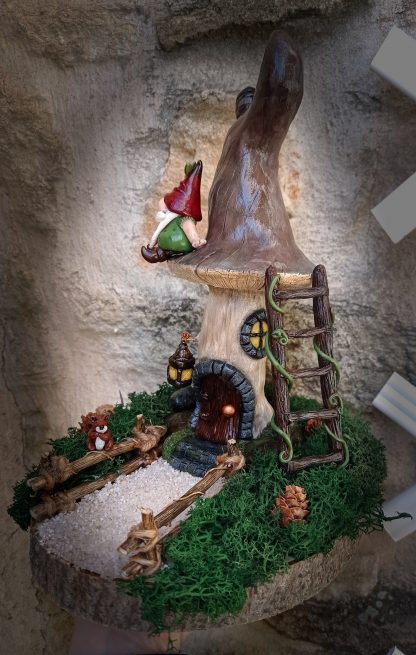 Sculpture Handmade maison champignon avec gnome / maison féerique / Forêt enchantée / Fait main – Image 2