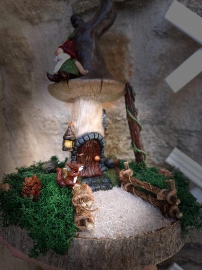 Sculpture Handmade maison champignon avec gnome / maison féerique / Forêt enchantée / Fait main – Image 5