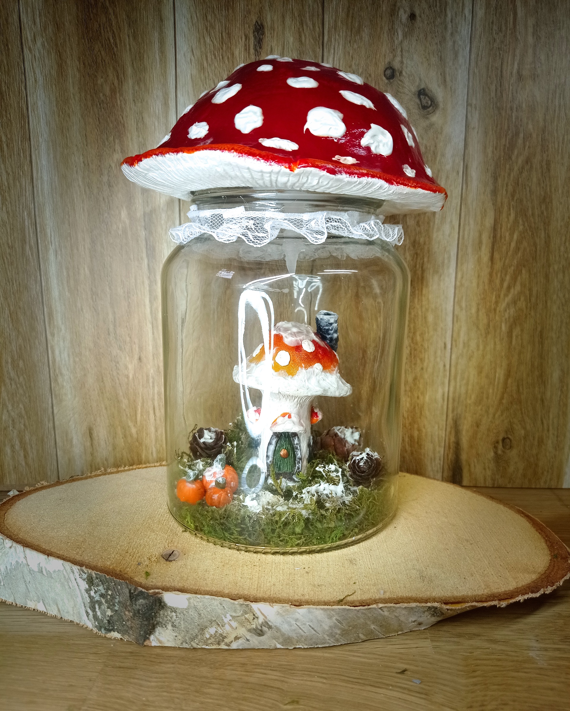 Sculpture lumineuse Maison champignon dans bocal en verre - pour Laureen Dewallens – Image 2