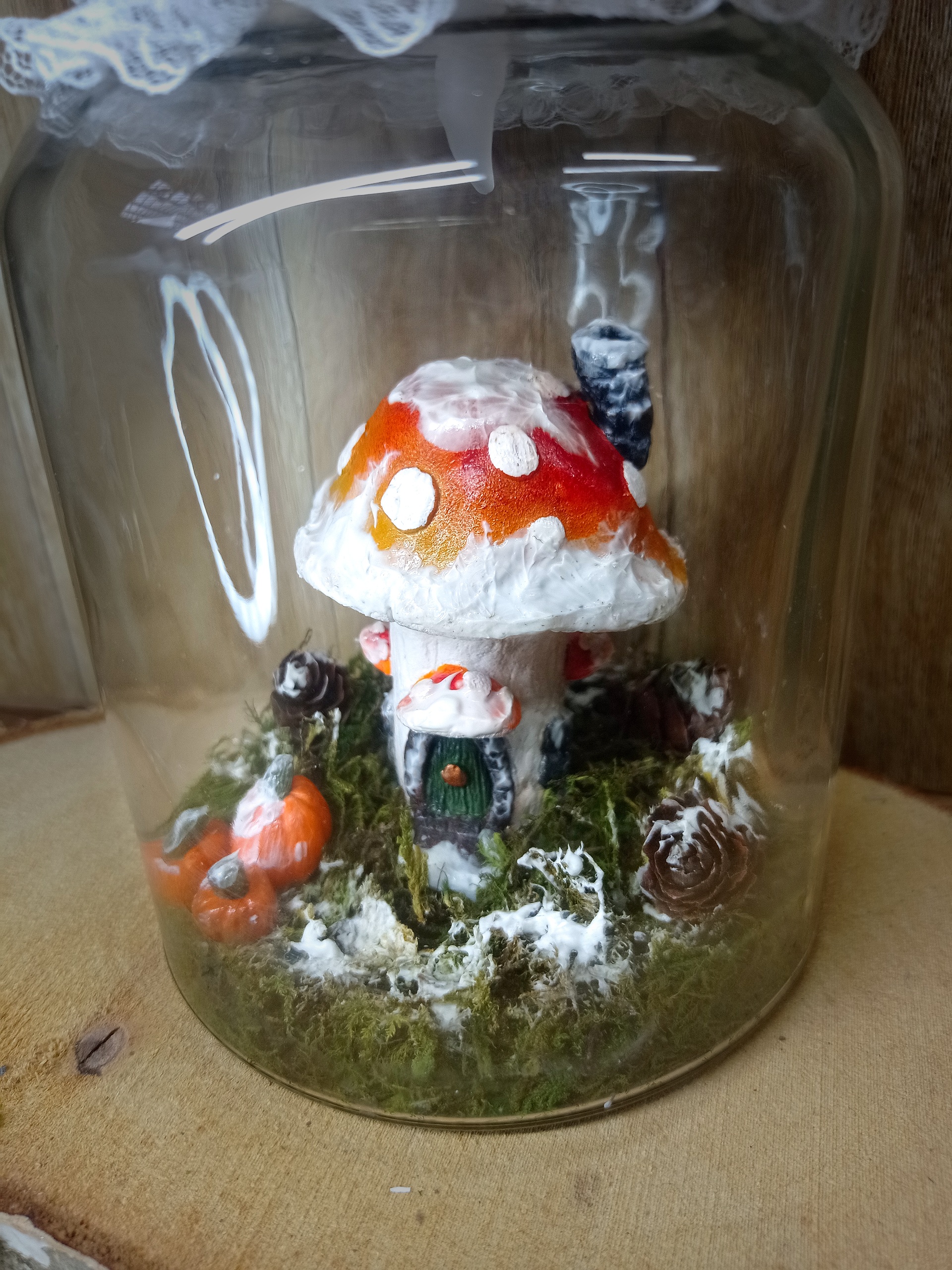 Sculpture lumineuse Maison champignon dans bocal en verre - pour Laureen Dewallens – Image 4