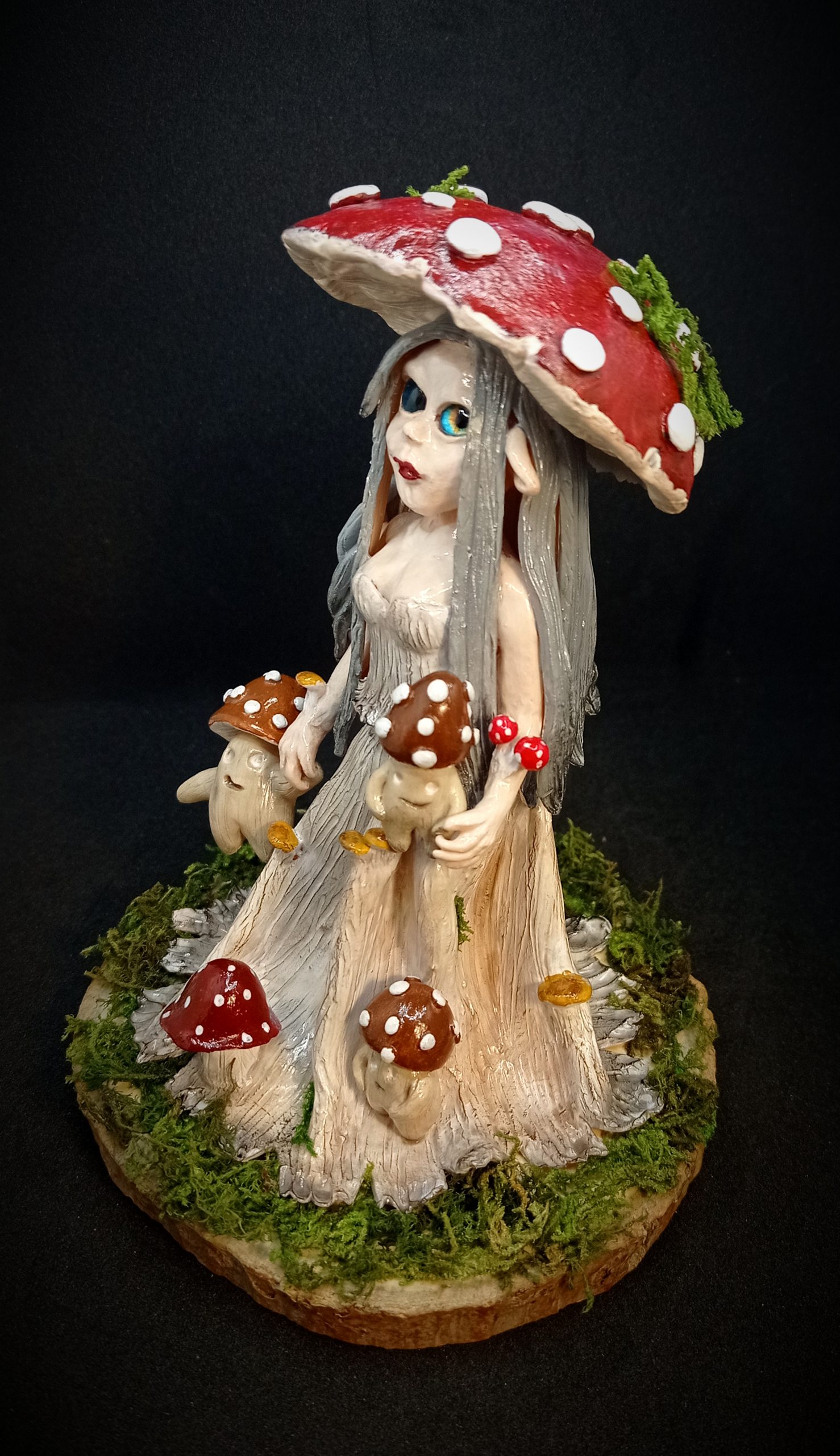 Vvikizy - Monstre de champignon de fée Statue de jardin en résine de  monstre féerique champignon, gothique, exquise deco statuette
