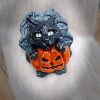 Pin's chat d'Halloween avec citrouille Jack O'Lantern