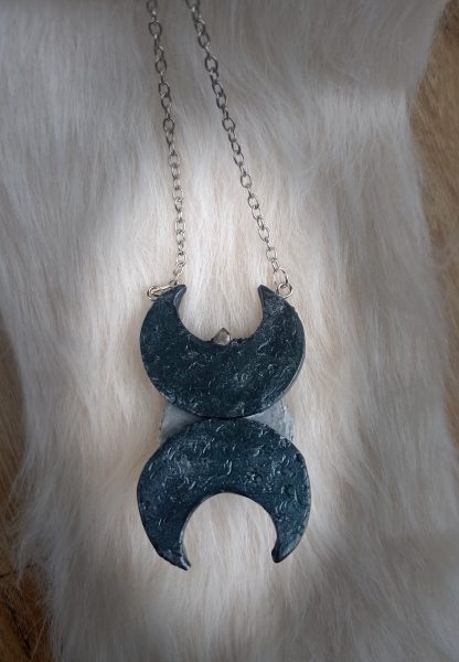 Collier avec pendentif tête de chat et 2 lunes avec cristaux – Image 5