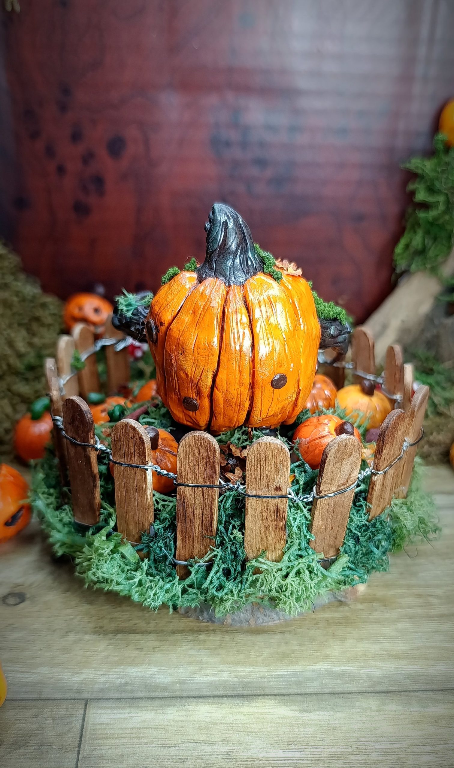 Diorama Jack-o'-Lantern Halloween — Décoration Artisanale Citrouille Fait Main – Image 3