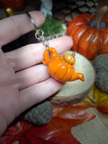 Porte clé théière miniature en forme de citrouille – Image 2