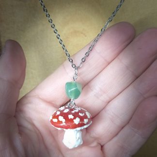 Collier pendentif champignon perle verte fait main