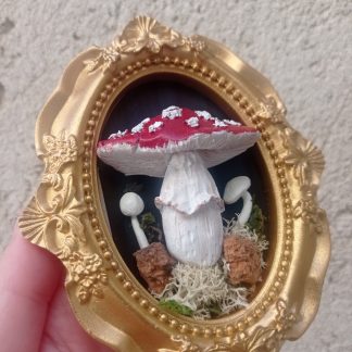 Petit cadre baroque avec champignons fait main