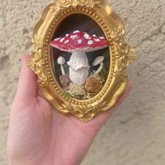 Petit cadre baroque avec champignons fait main