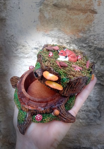 Boite en bois avec sculpture renard - Création par Fantasy Corner