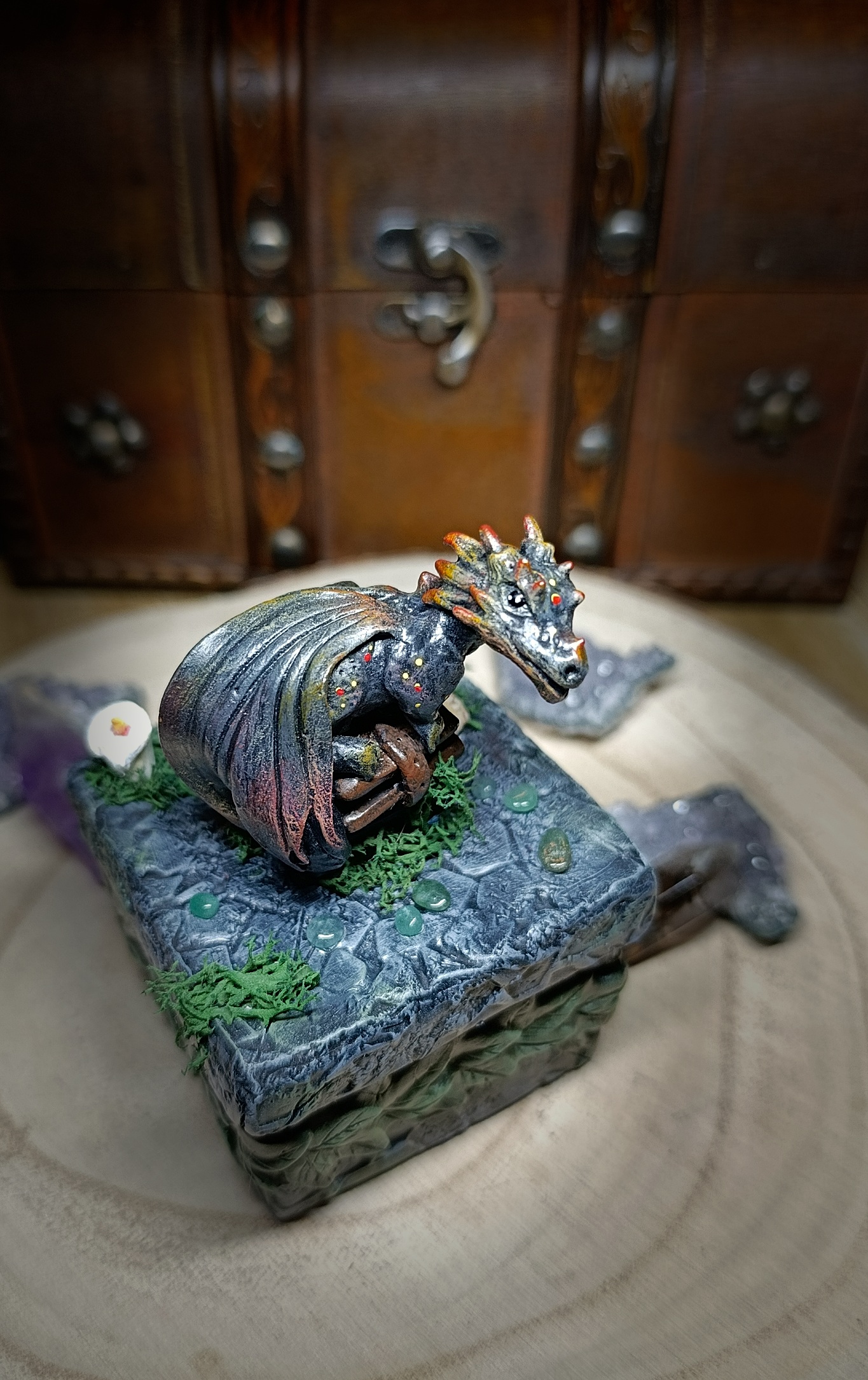 🔥RÉSERVÉ🔥 Boîte Fantasy Dragon sur livres avec parchemins et bougie - fait main – Image 7