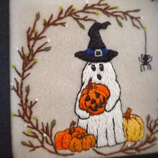 Broderie sous cadre fantôme d'Halloween phosphorescent