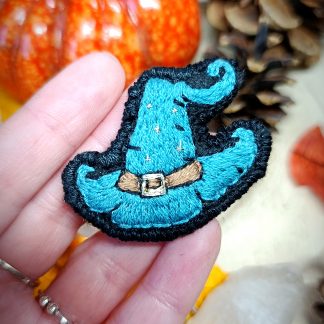 Pin's broderie chapeau de sorcier