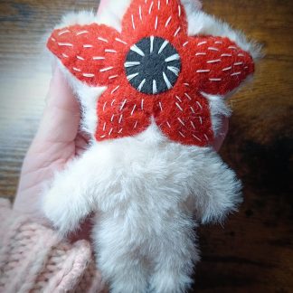 Peluche fluffly phosphorescente Demogorgon inspiration Stranger Things - fait main