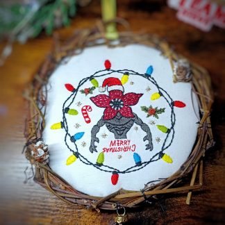 Couronne à suspendre Broderie 