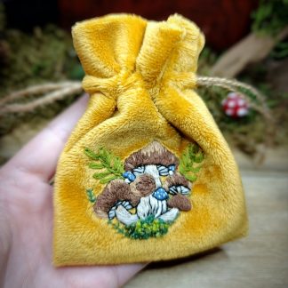 Pochon à cordon broderie champignons des sous-bois