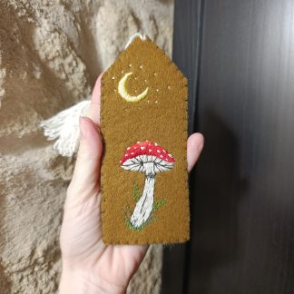 Marque page feutrine champignon féerique - Broderie artisanale