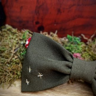 Barrette brodée – Balai enchanté et fumée phosphorescente