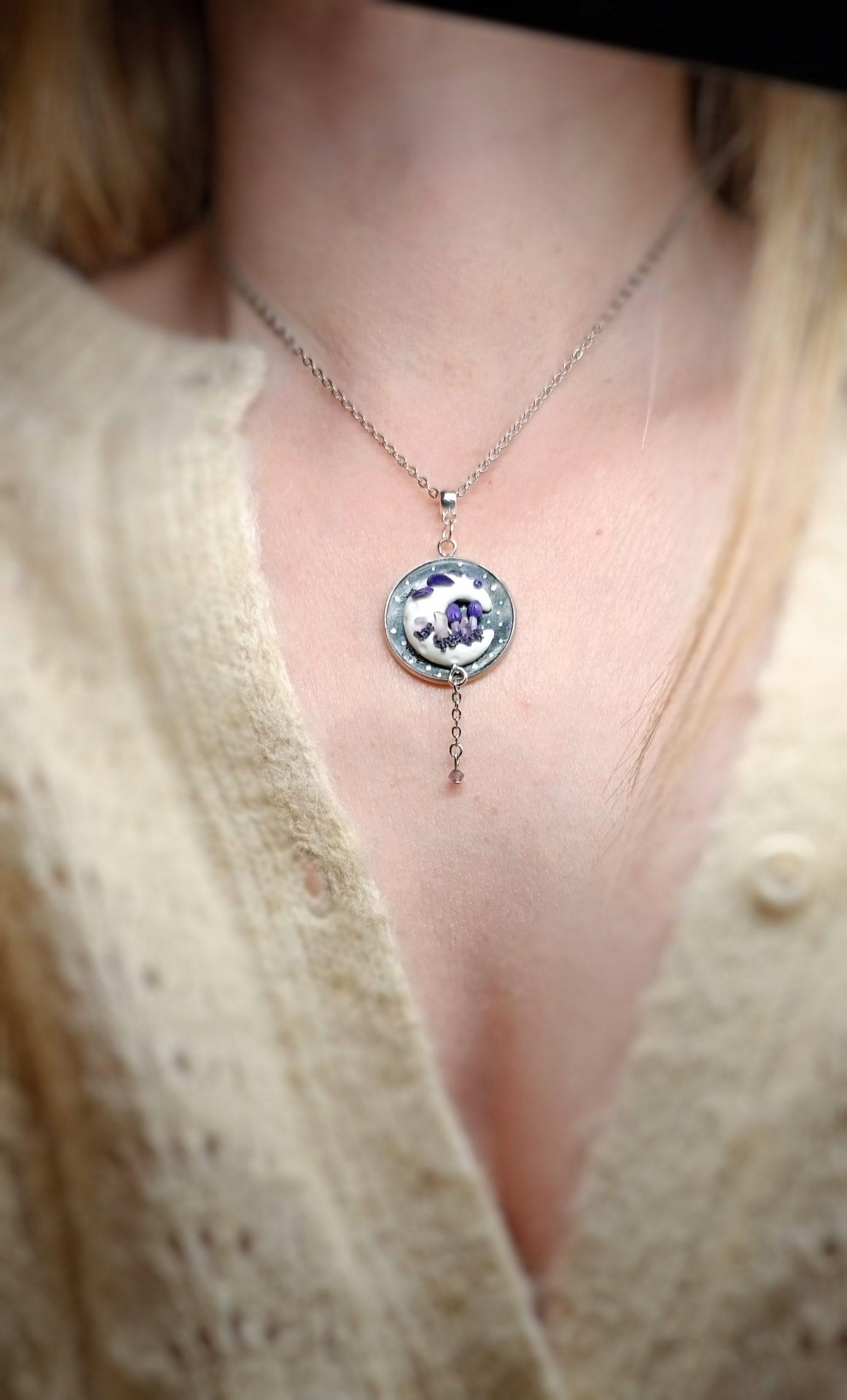 Pendentif clair de lune – champignons violets & cristaux d'améthyste – Image 5
