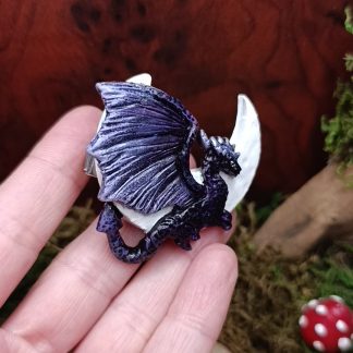 Pince crocodile Dragon améthyste sur lune blanche - fait main