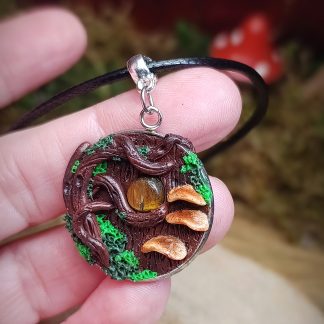 Pendentif les sous bois mystérieux avec pierre oeil de tigre