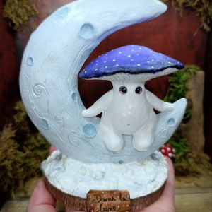 Bootygnon “Dans la lune” – Créature phosphorescente sur lune