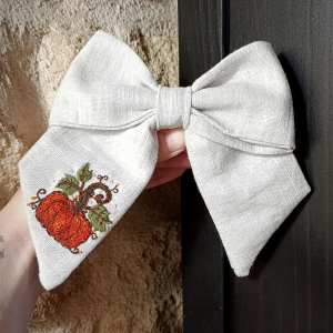Barrette noeud brodée main – Citrouille enchantée