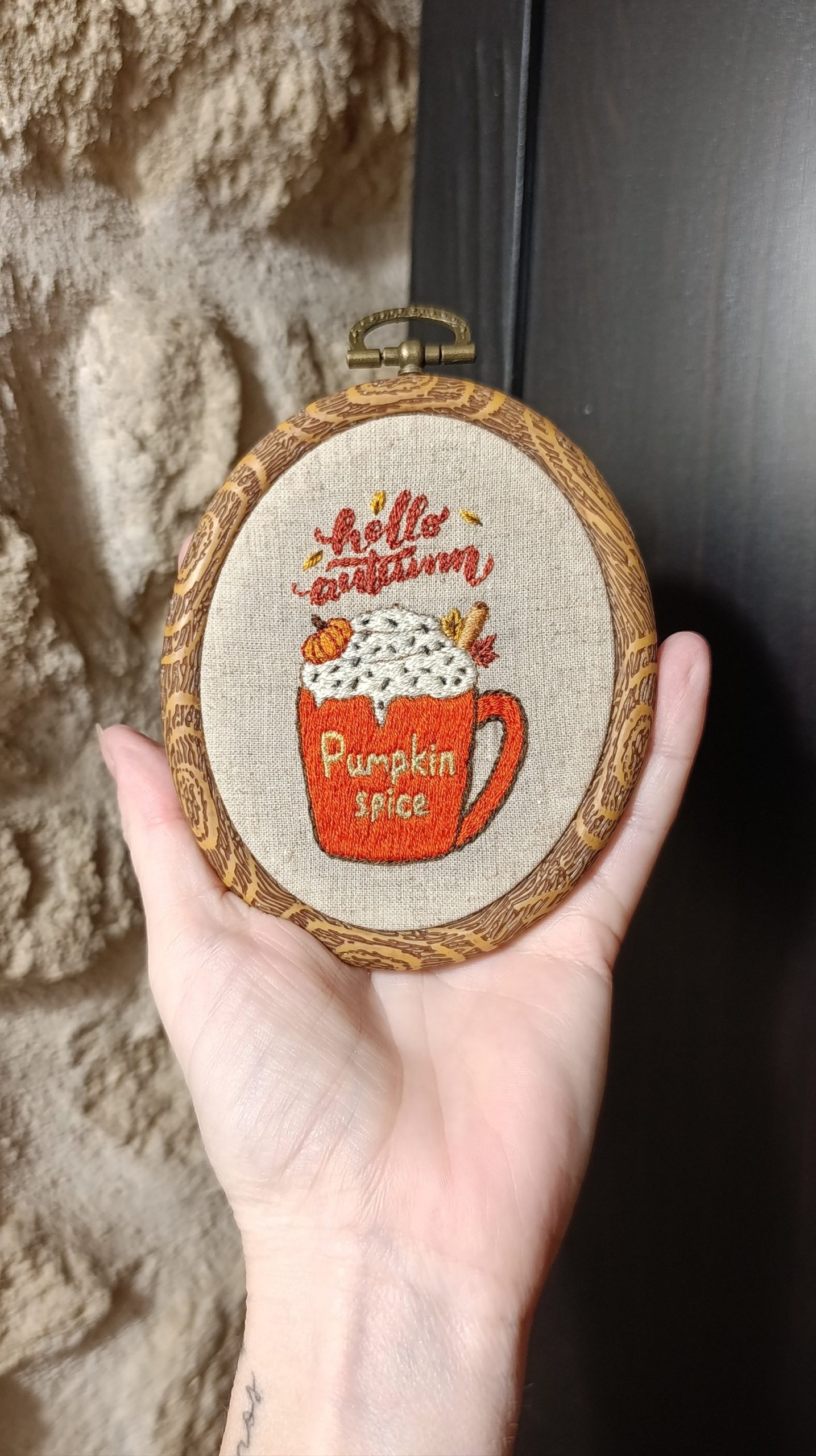 Décoration murale automnale - Broderie Pumpkin spice