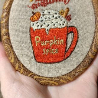 Décoration murale automnale - Broderie Pumpkin spice