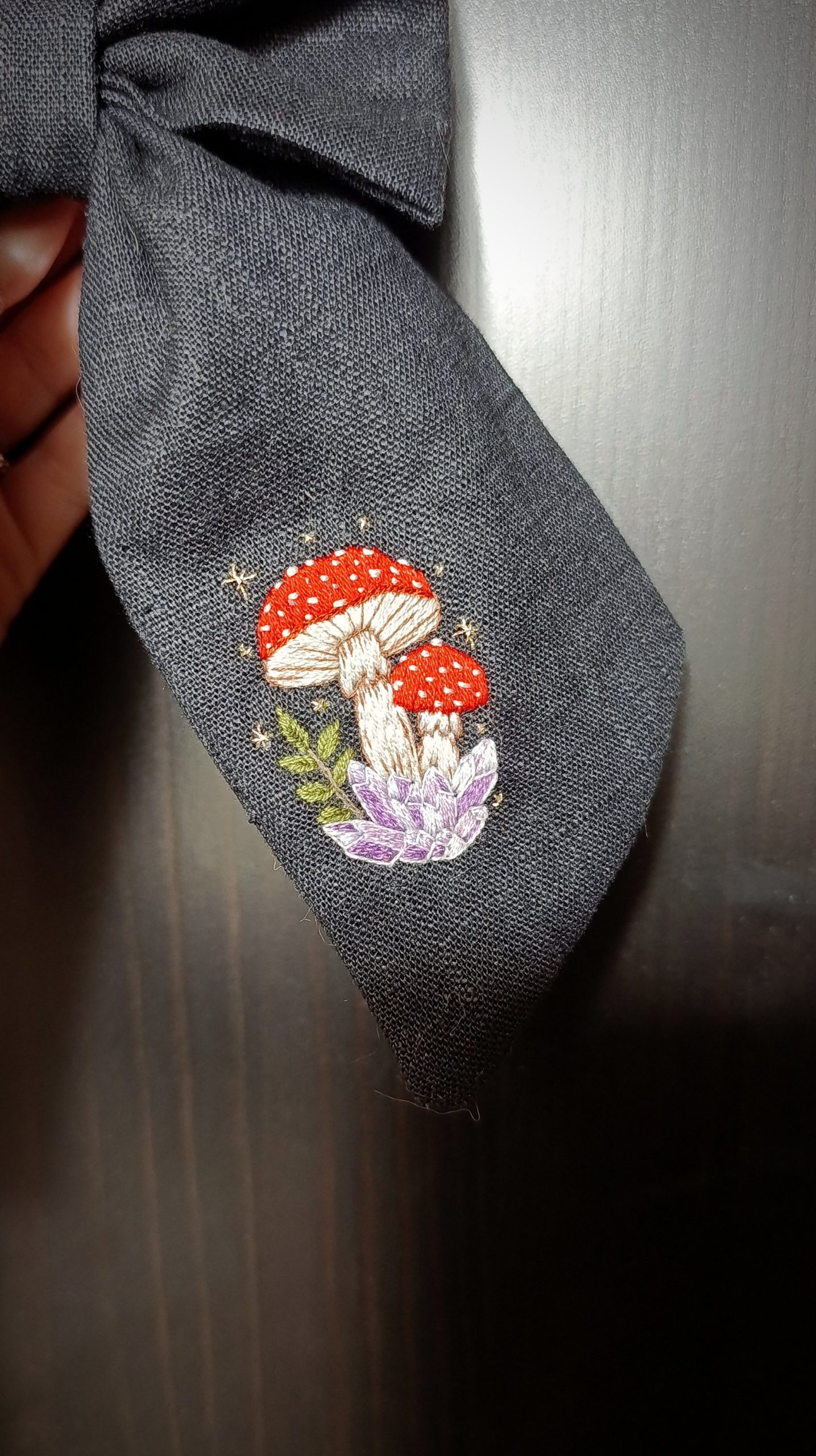 Barrette noeud brodée main - Citrouille et champignons enchantés – Image 3