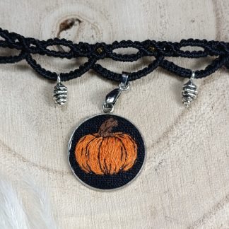Choker "Les Trésors de l'Automne" - micro macramé et broderie