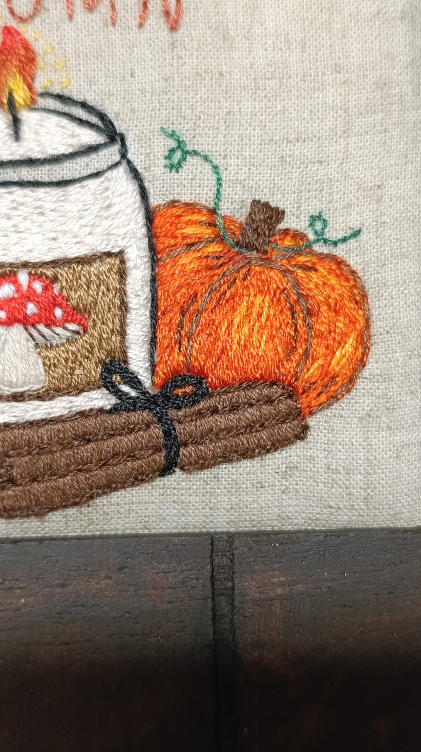 Décoration murale automnale - Broderie Hello automne – Image 2